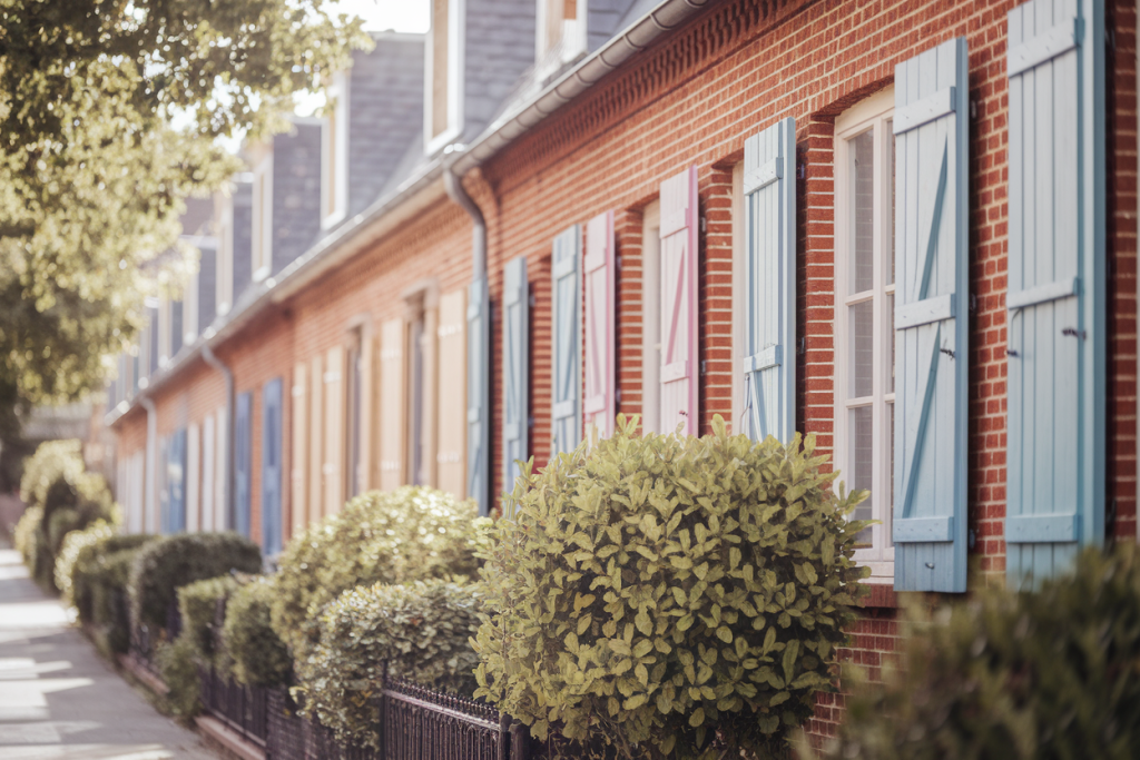 maison-toulouse-brique-volets-pastel